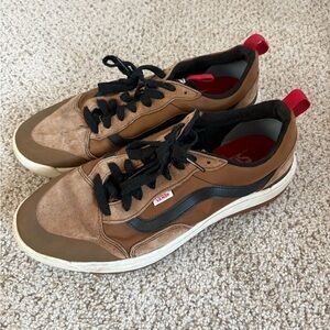 Vans UltraRange EXO MTE-1 Dachshund/Marshmallow Men Size 11